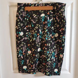 LulaRoe Cassie Pencil Skirt in Black and Floral: L